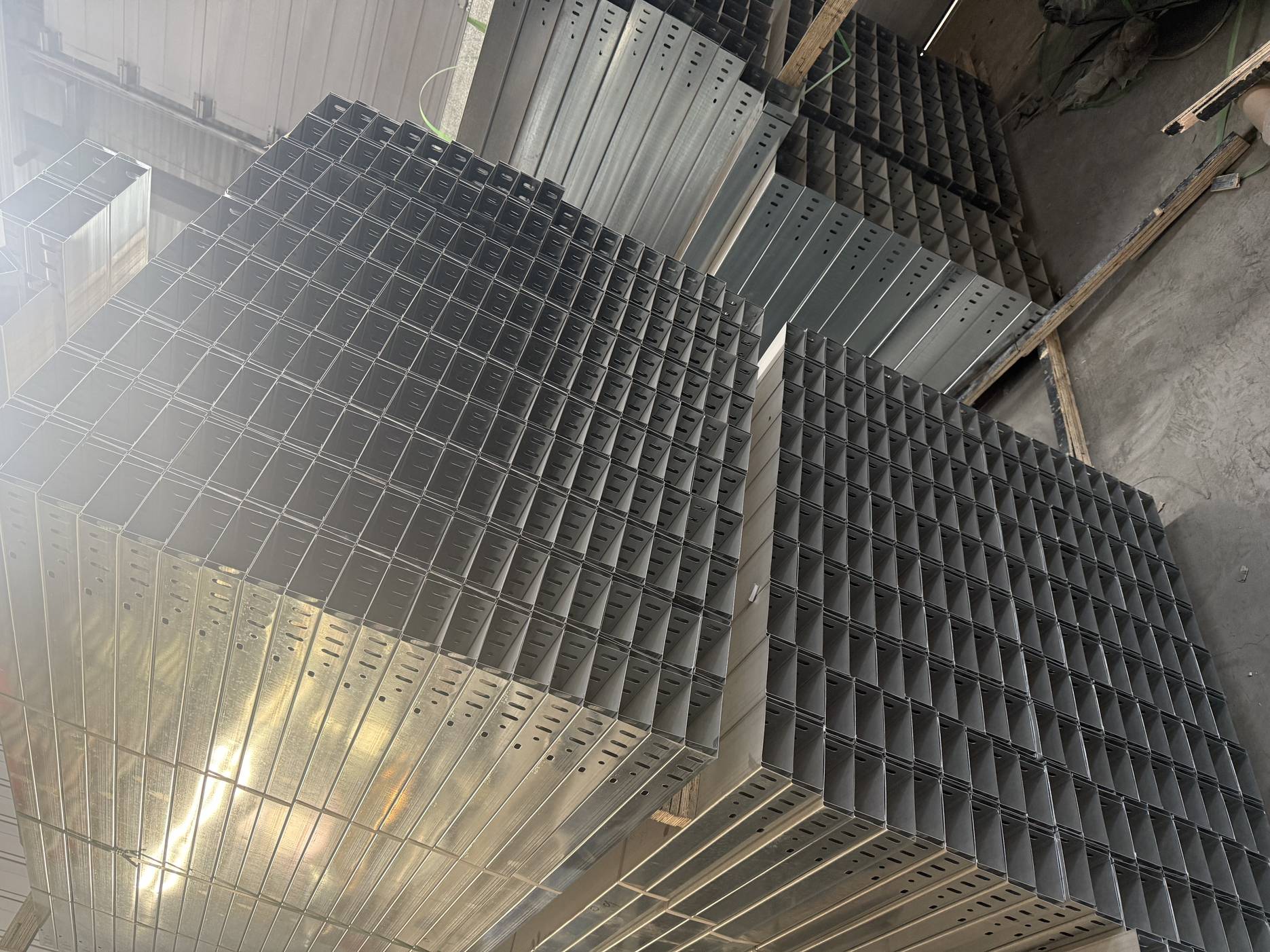 防城港市金属桥架铝合金桥架 - 哪里好